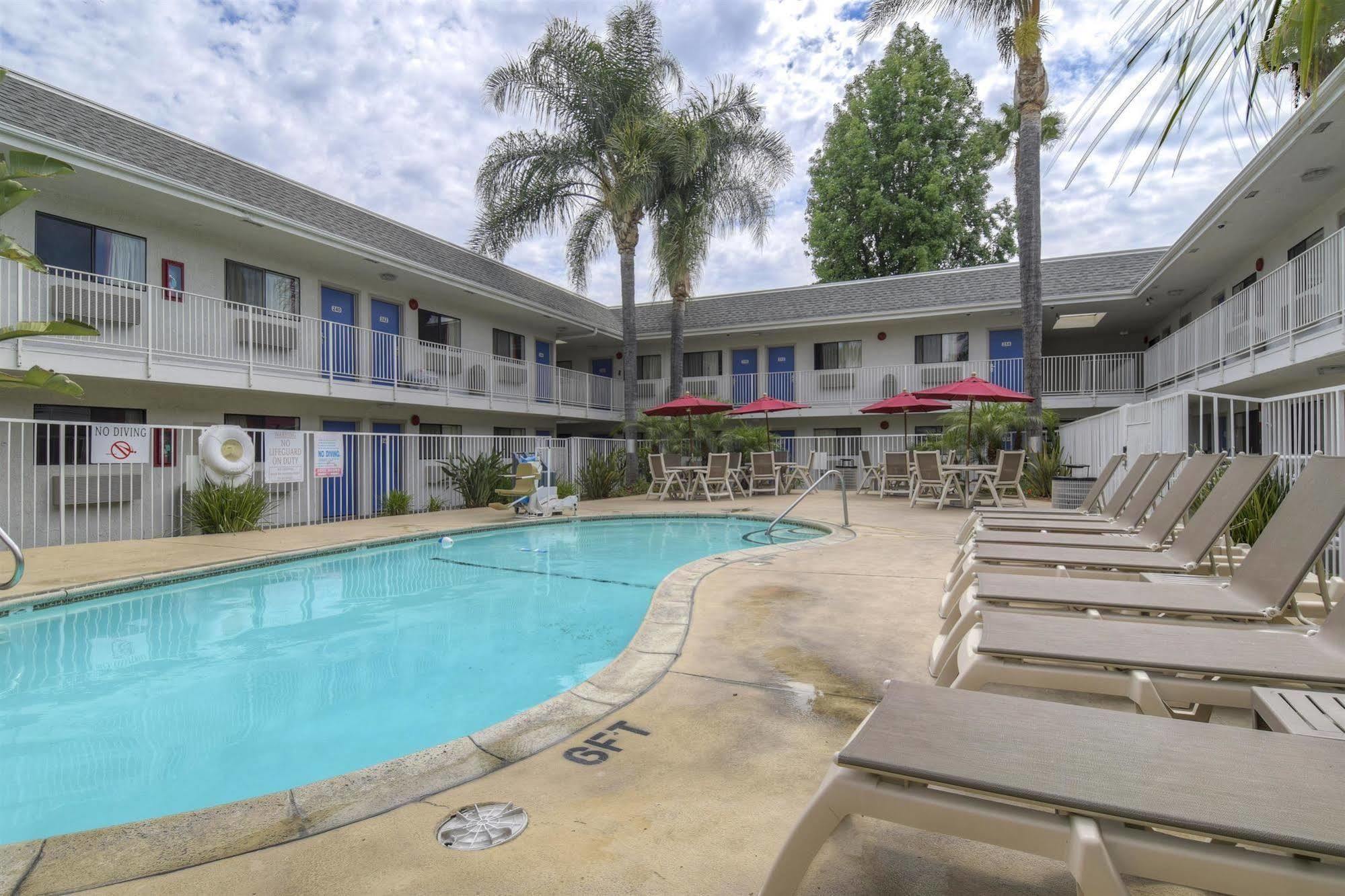 Motel 6-Baldwin Park, Ca - Los Angeles Zewnętrze zdjęcie